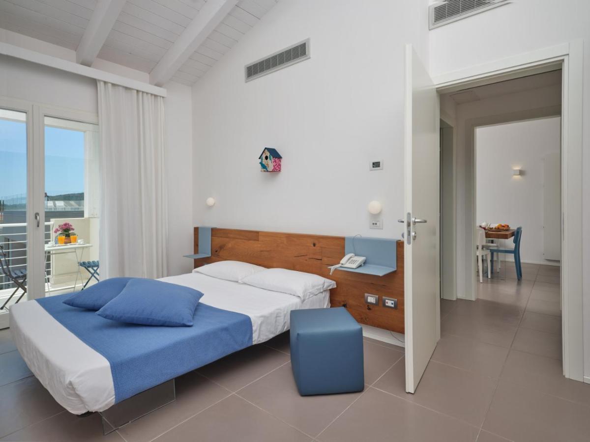 Felix Hotels - Hotel Residence Porto San Paolo Exterior photo