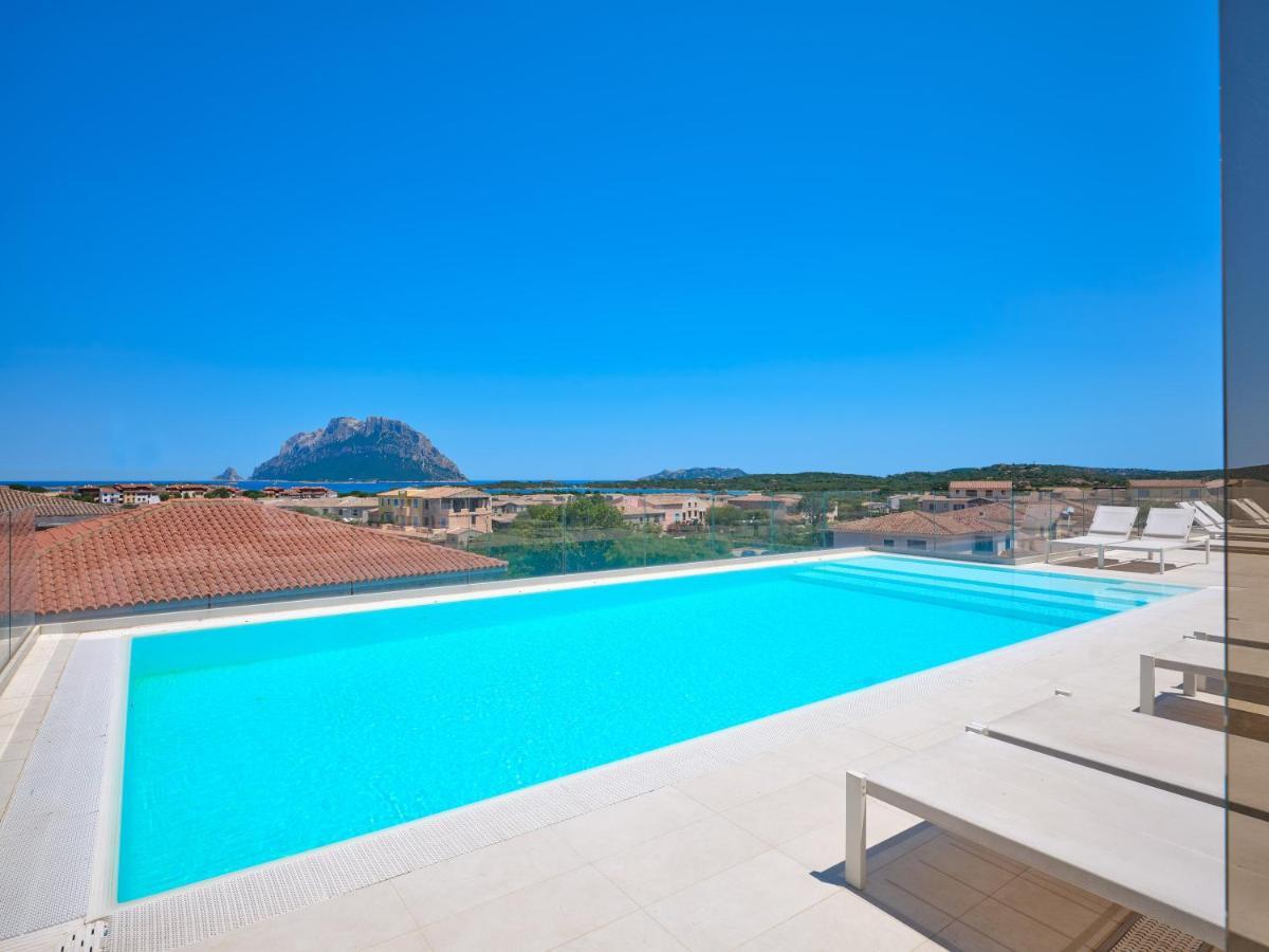 Felix Hotels - Hotel Residence Porto San Paolo Exterior photo