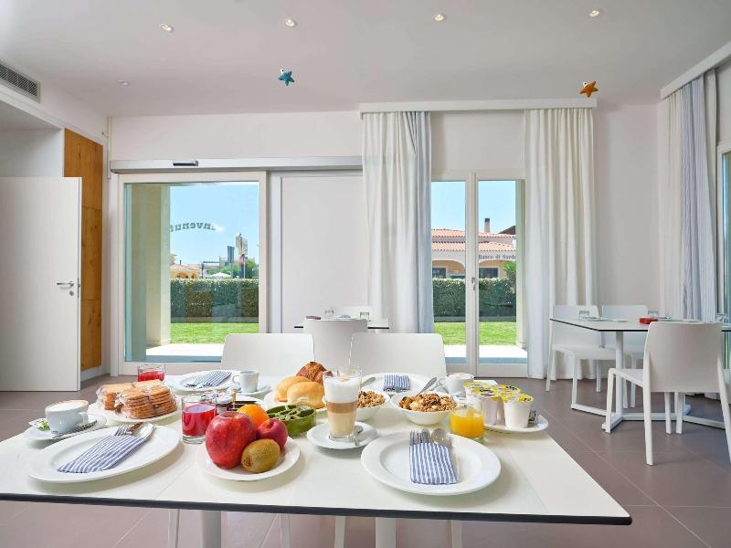 Felix Hotels - Hotel Residence Porto San Paolo Exterior photo