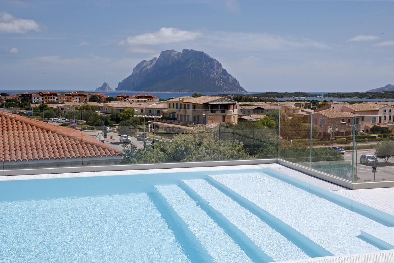 Felix Hotels - Hotel Residence Porto San Paolo Exterior photo