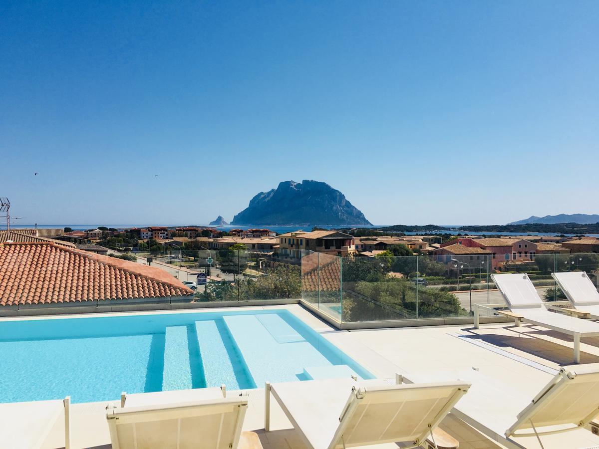 Felix Hotels - Hotel Residence Porto San Paolo Exterior photo